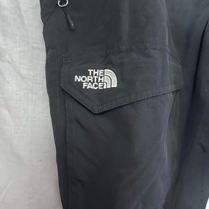 The North Face Women’s Black HYVENT Waterproof Winter Ski Snow Pants Size Medium